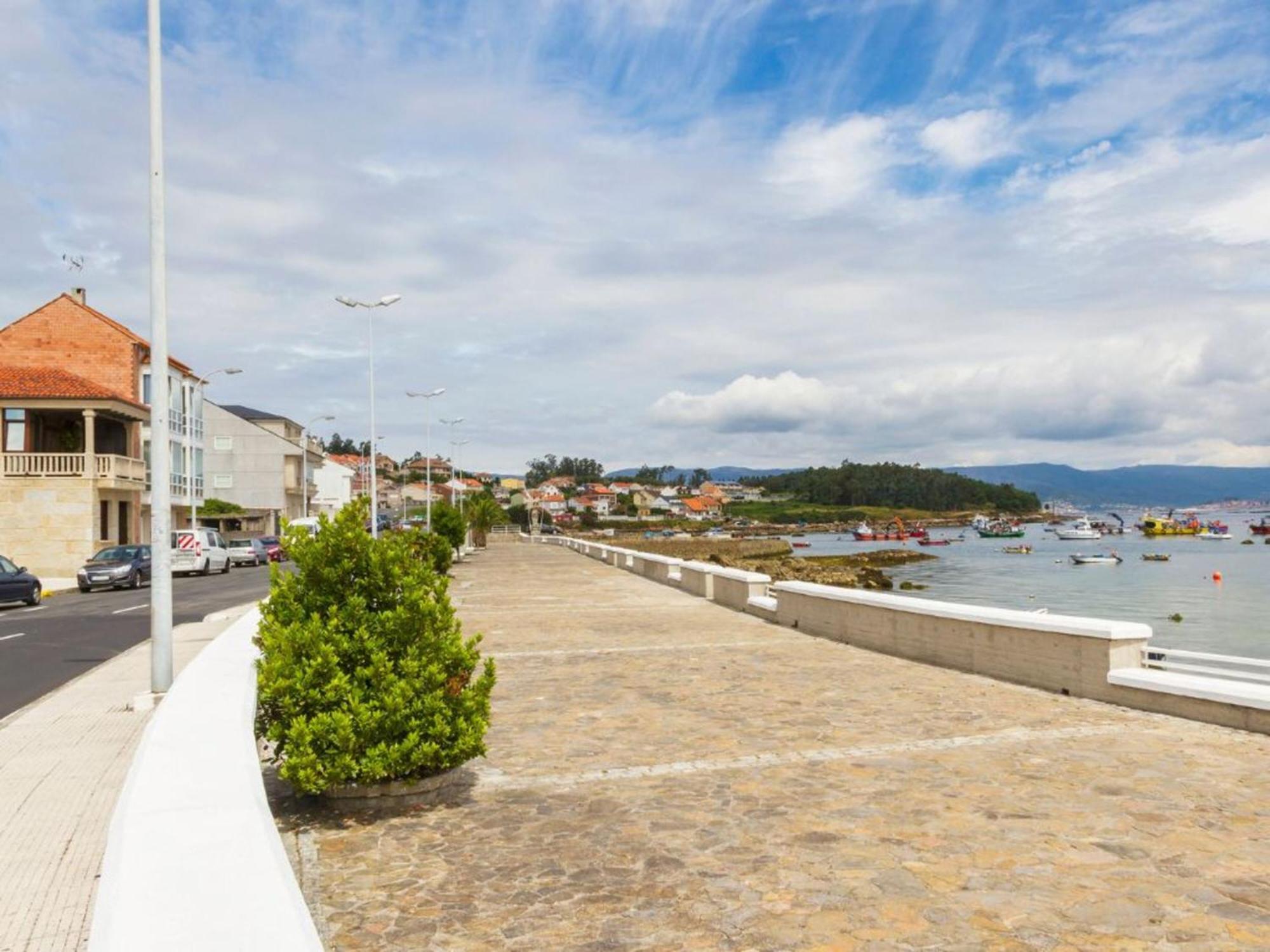 Apartamentos Illa De Arousa Centro 3000 מראה חיצוני תמונה